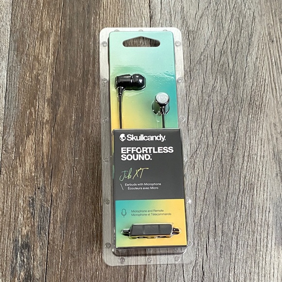 Skullcandy Black Earbuds with Microphone - Picture 1 of 9